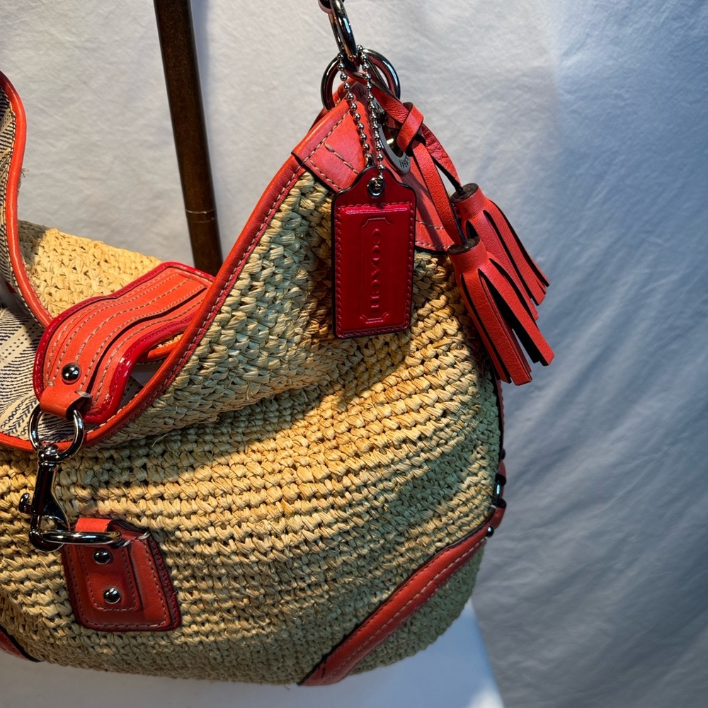 Vintage Coach Large Raffia Hobo Straw/Leather Bag with Coral Trim - Picture 6 of 16